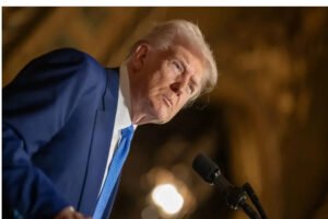 Orçamento de Trump para 2026 propõe cortar mais de US$ 17 bilhões em energias renováveis e pesquisa climática